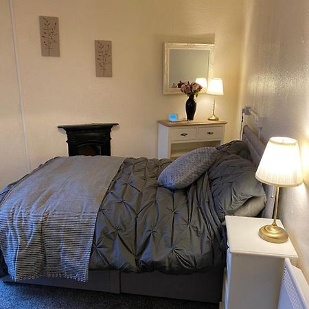 Whitchurch Shropshire Town Duplex Flat ภายนอก รูปภาพ