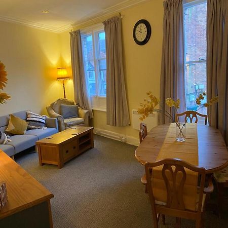 Whitchurch Shropshire Town Duplex Flat ภายนอก รูปภาพ